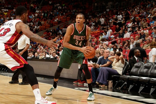 杨鸣重返辽篮出任主教练 合同期限为三年半