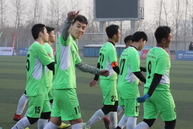 比苏马开场13秒吃黄牌 创造英超联赛历史纪录