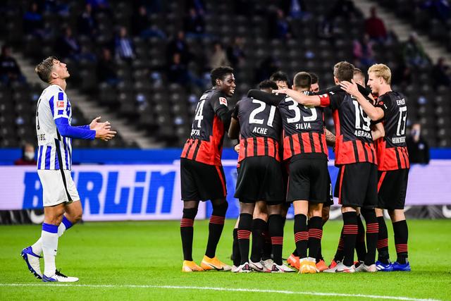 范子铭16+11雷蒙19分 首钢大胜上海总比分1-1